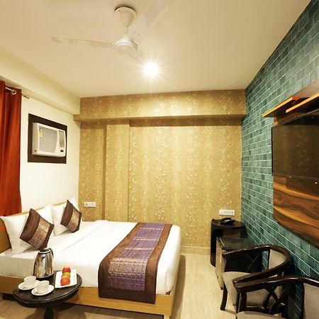 Green Plaza At Airport New Delhi Exterior photo