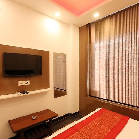 Green Plaza At Airport New Delhi Exterior photo