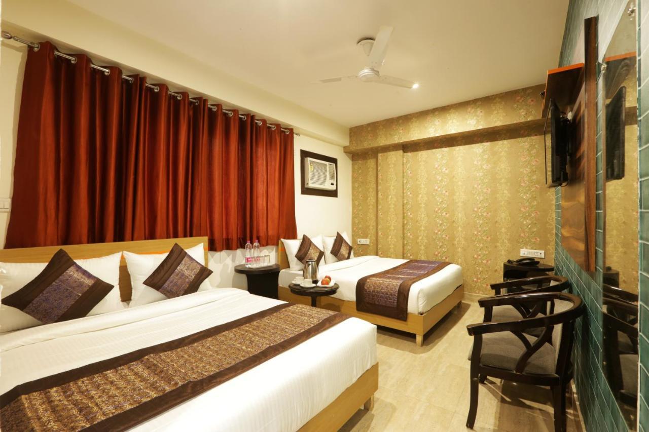 Green Plaza At Airport New Delhi Exterior photo