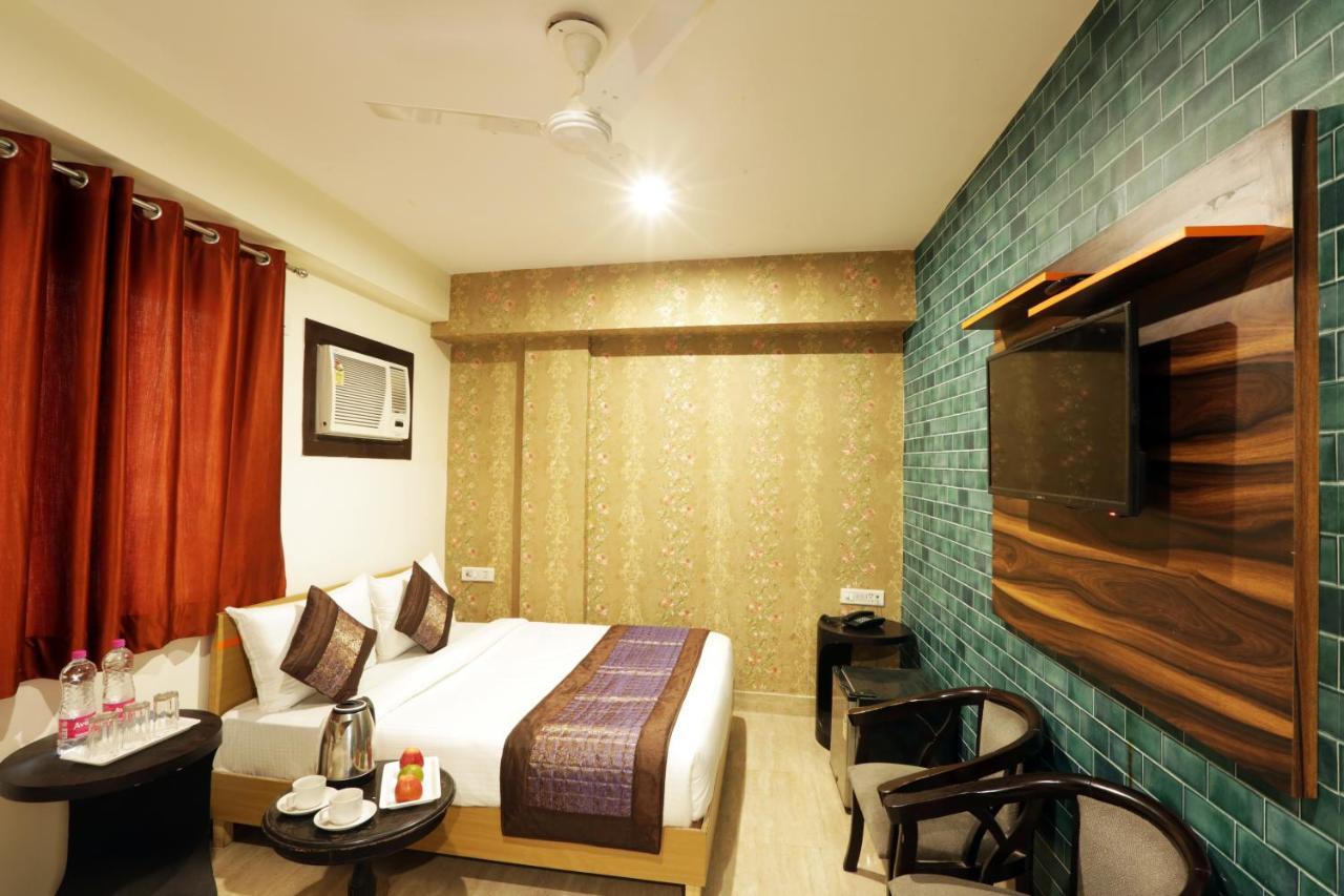 Green Plaza At Airport New Delhi Exterior photo