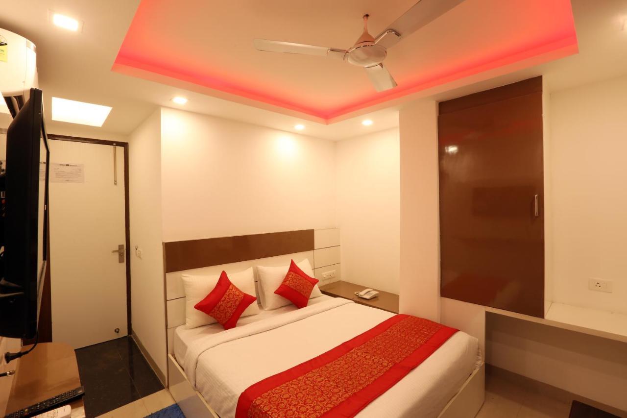 Green Plaza At Airport New Delhi Exterior photo