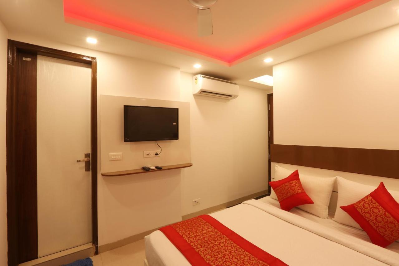 Green Plaza At Airport New Delhi Exterior photo